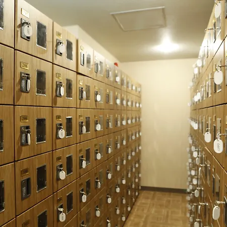 Shinjuku Kuyakusho-Mae Capsule Hotel-2